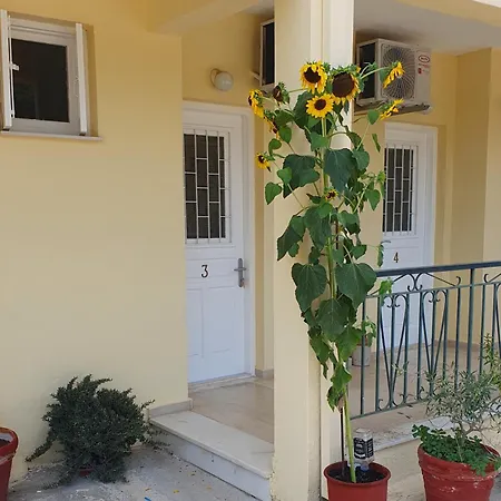 Kivotos Apartment *